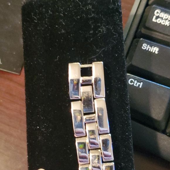 Watch - Picture 4 of 6